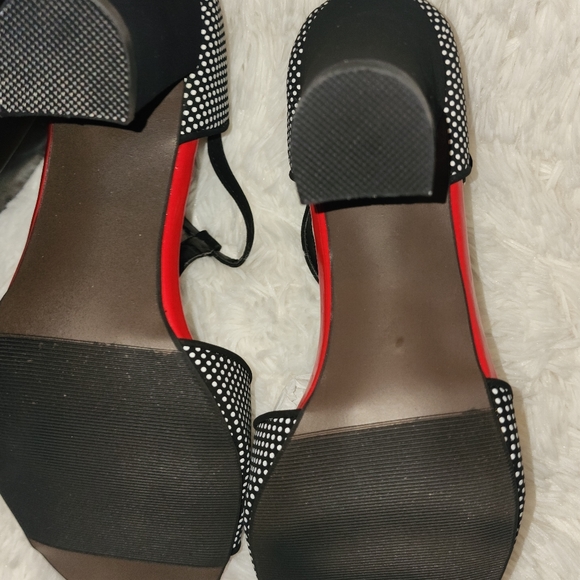 **Woman Red , Black, and White High Heels** - Picture 5 of 10